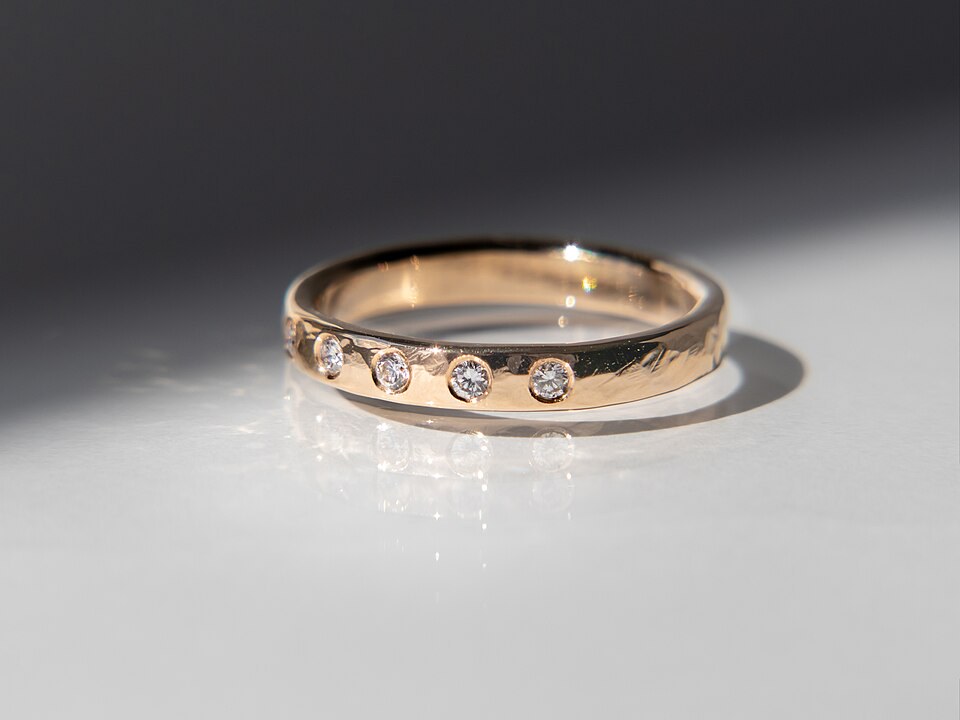 Ad Astra Diamond Band