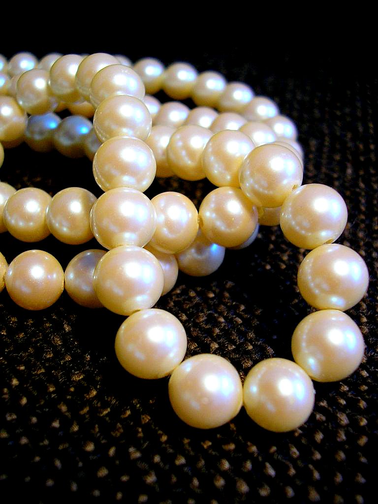 White Pearl Necklace