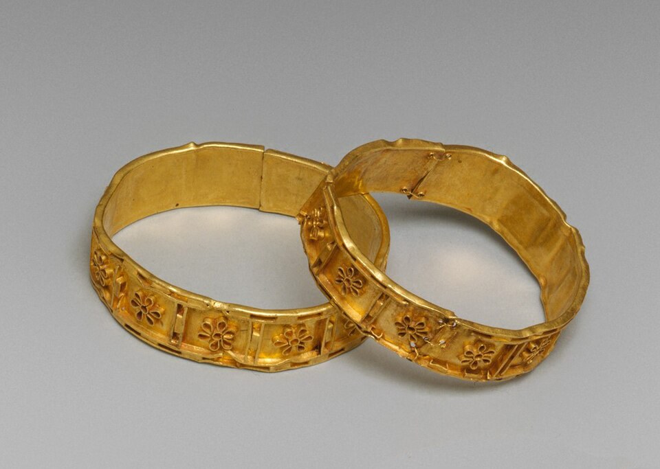 Cloisonné Gold Bracelet